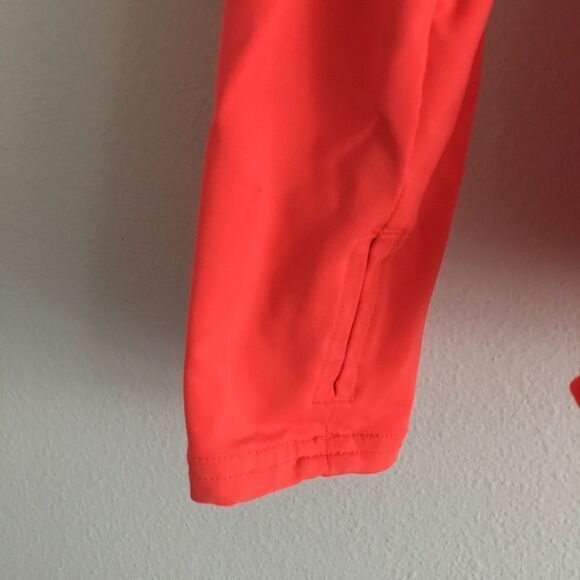 5/$15 Gapfit Coral Thumbhole Athletic Half‎ Zip Up - Picture 2 of 6